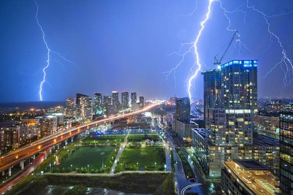 HDR Lightning: Magic of Digital Photo Post Processing