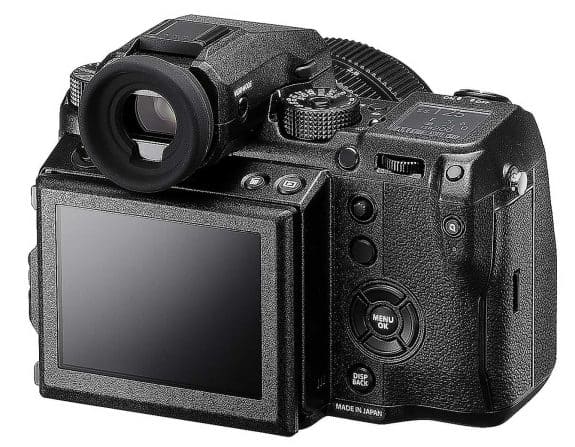 Large Rear Touchscreen LCD Tilts in Three Directions