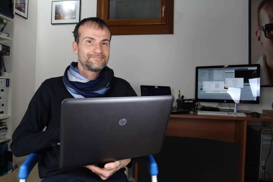 Daniele Carrer - the Microstock Guru, he teaches you how to sell photos and videos online - here is our preview and review (Screenshot from www.microstockguru.com)