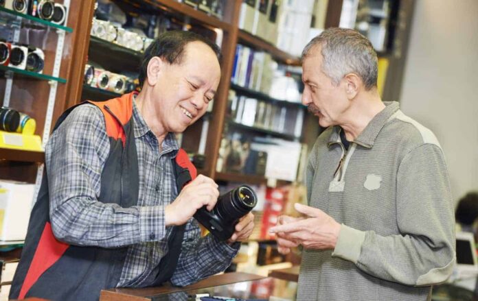 Buying a Second Hand DSLR Camera Buying a second hand DSLR camera