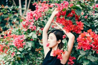 Backyard Portrait Photo (Women with Flowers)