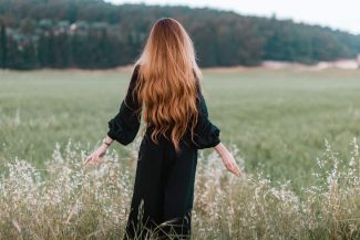 Open field portrait from the back