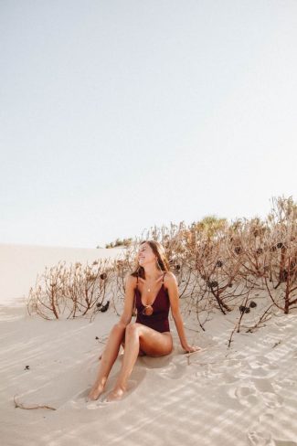 Outdoor Full Body Portrait: Beach Location