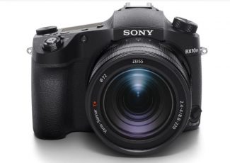 DSC RX10 IV